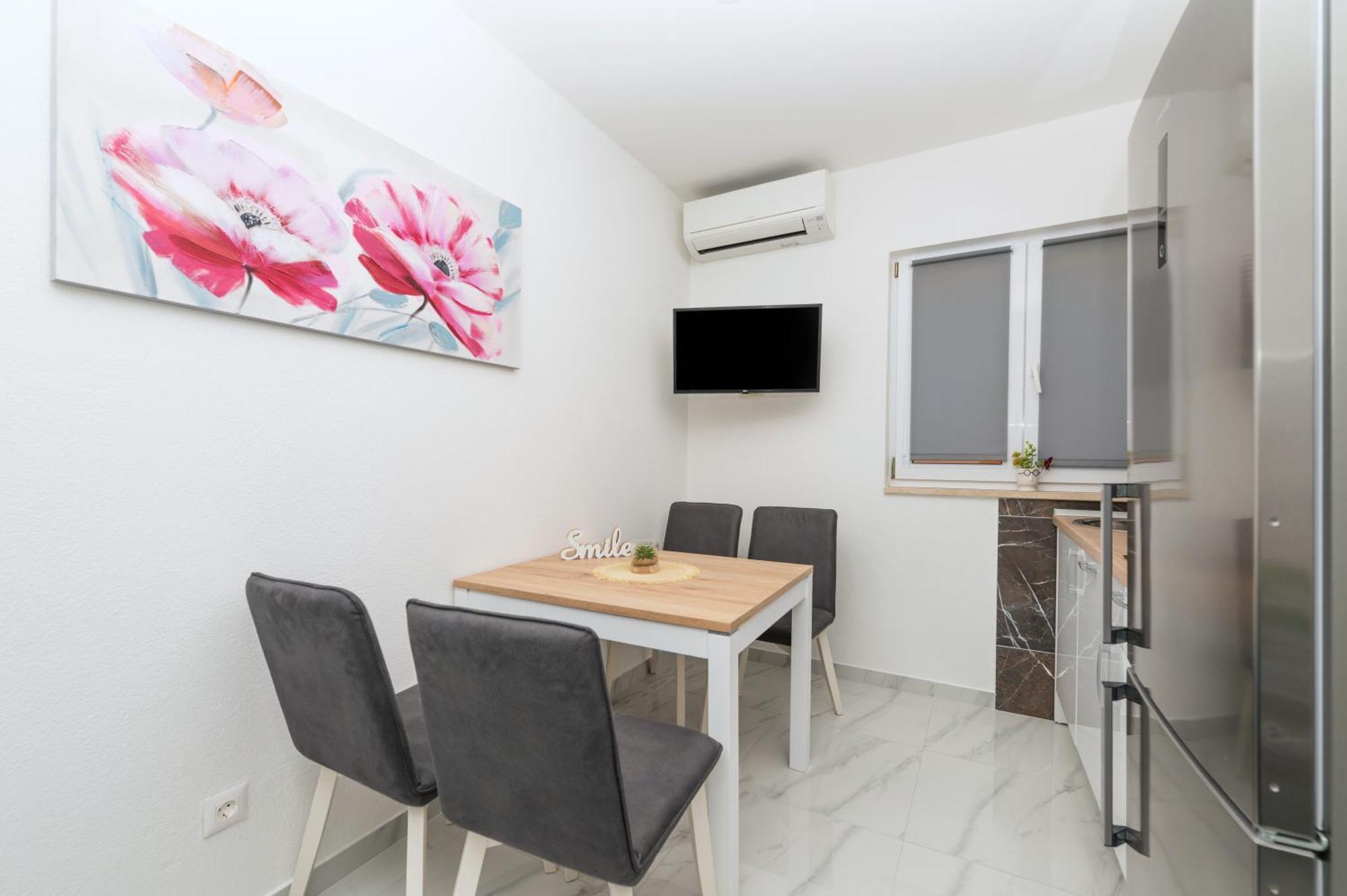 Apartmants Sestic Тучепи Экстерьер фото