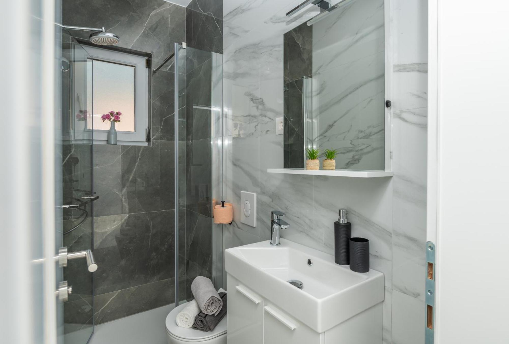 Apartmants Sestic Тучепи Экстерьер фото